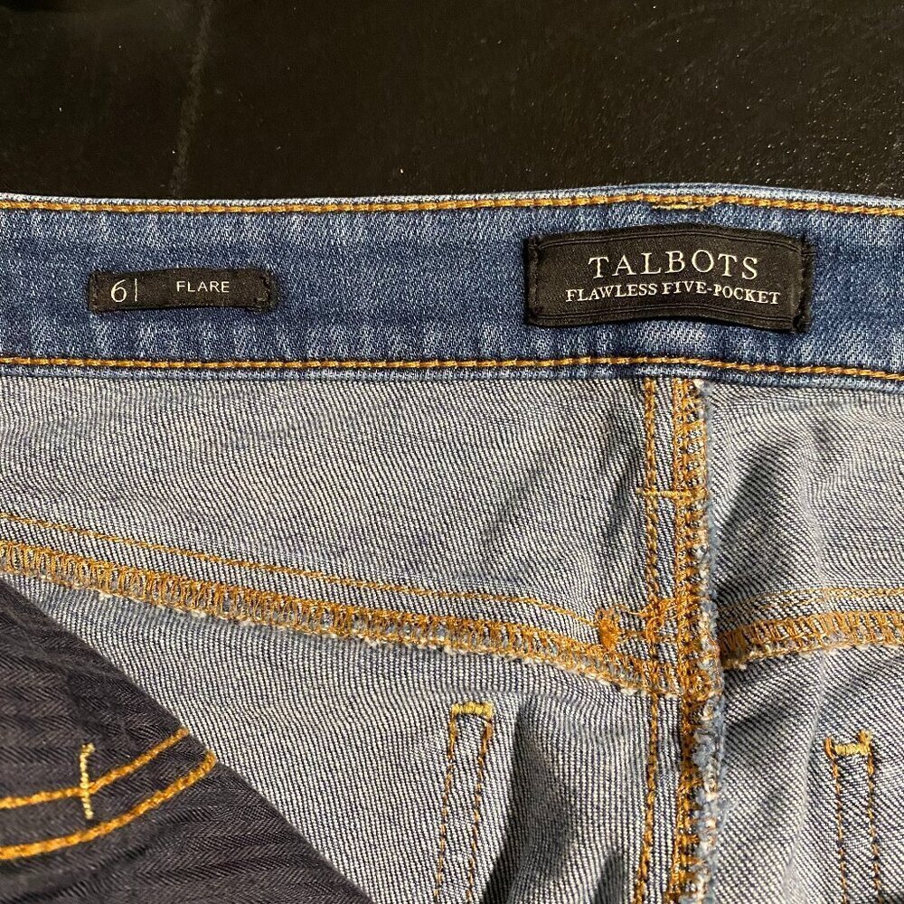 Talbots Flawless 5 Pocket Flare Jeans Size 6 - Picture 7 of 7